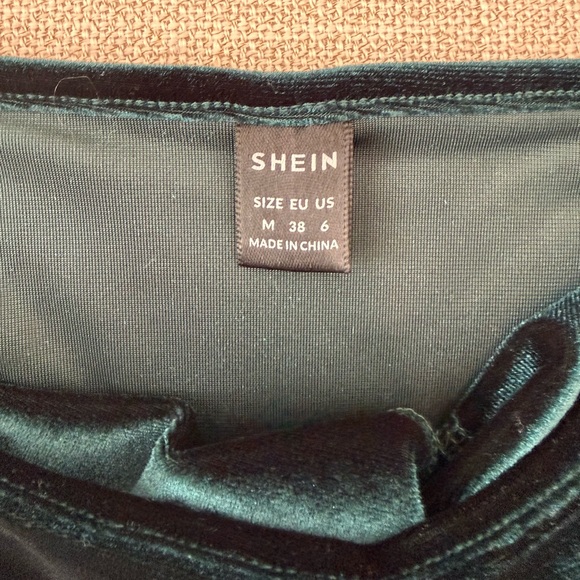 SHEIN Midi Dress in Velvet Green - Picture 3 of 9